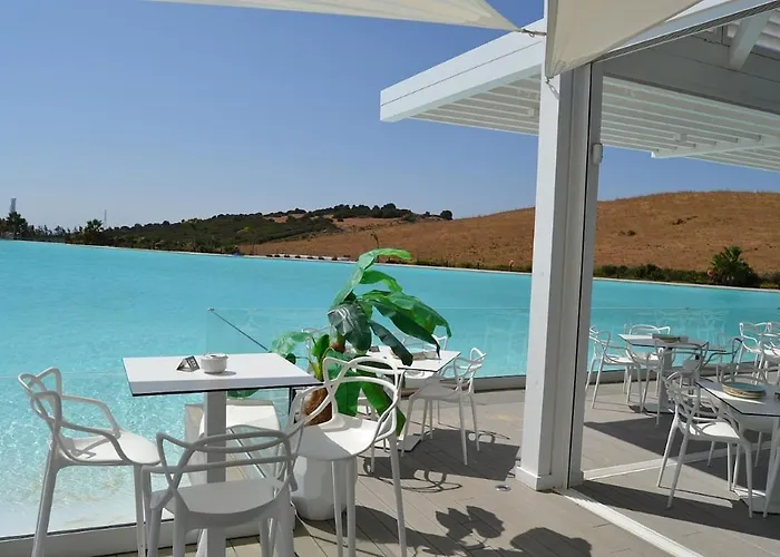 Al4-2125 - - Alcazaba Lagoon * Estepona